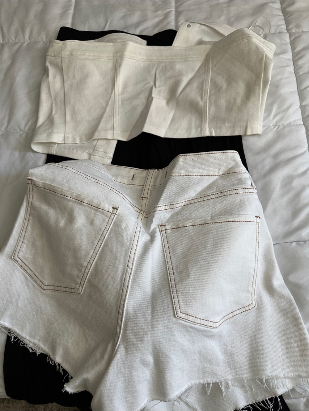 Flying Tomato White High-Rise Frayed Hem Denim Shorts - Picture 5 of 8